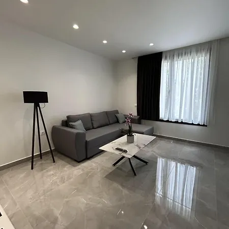 Eleva Deluxe Apartment *