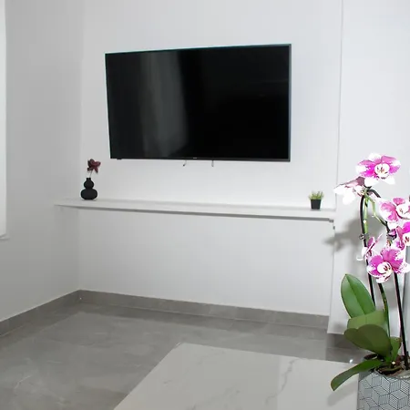 Eleva Deluxe Apartment