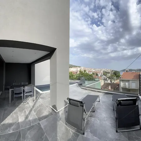 Eleva Deluxe Apartment Kastoria