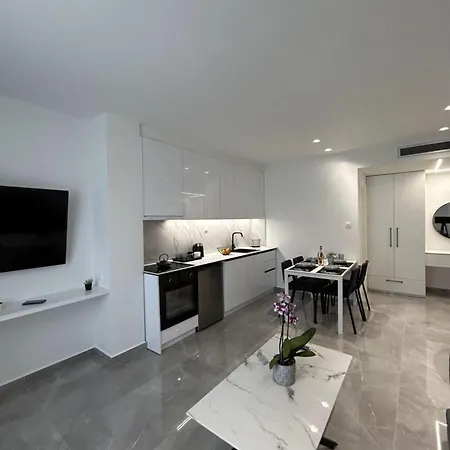 Eleva Deluxe * Kastoria