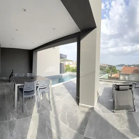 Eleva Deluxe Apartment *