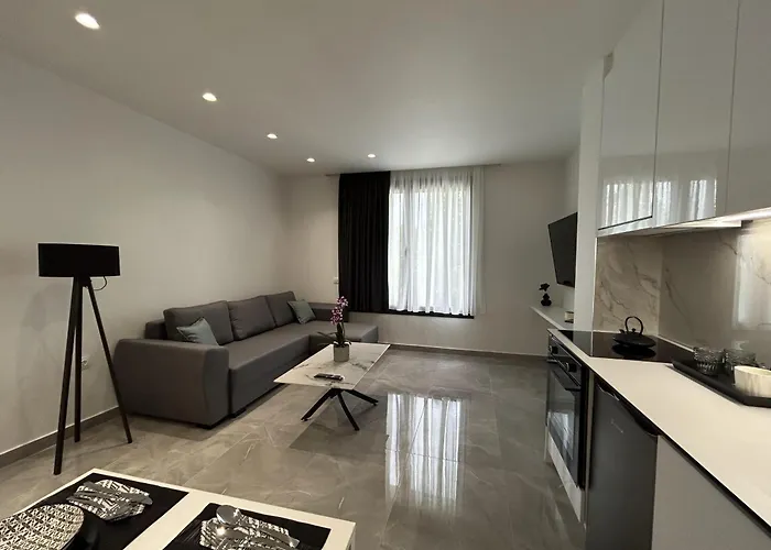 Eleva Deluxe * Kastoria