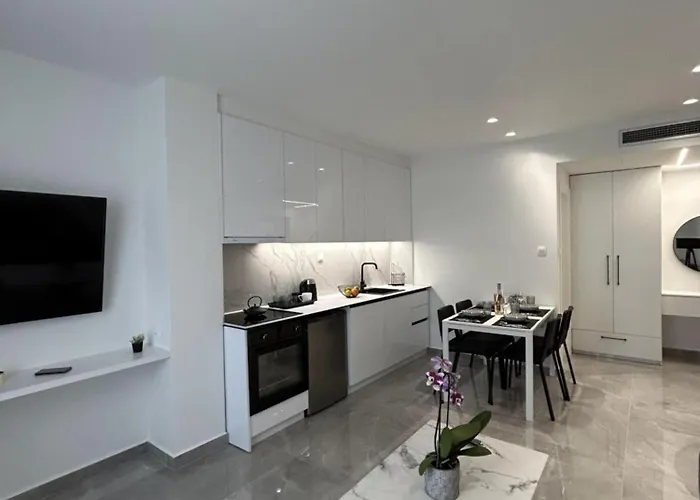 Eleva Deluxe * Kastoria