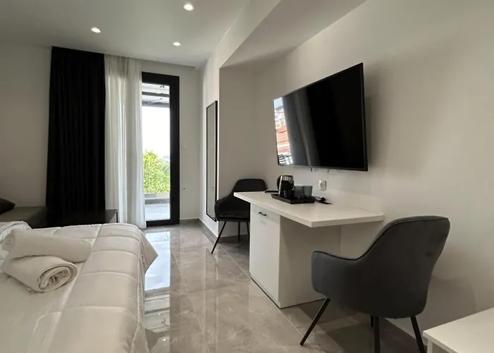 Eleva Deluxe Kastoria